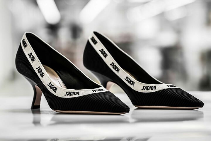 パンプス「J'ADIOR」【ヒール:6.5/10cm】¥118,000(税抜)