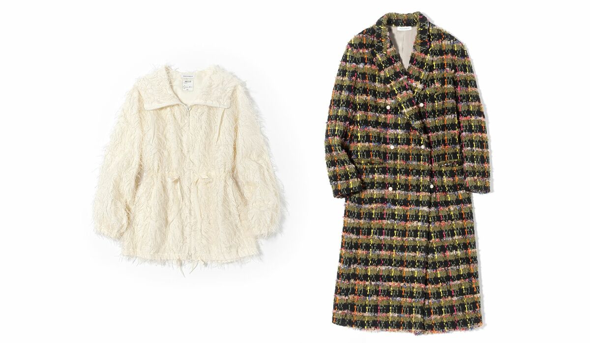 軽やかに装う「マディソンブルー」の洗練コート｜大人の遊び心に溢れた