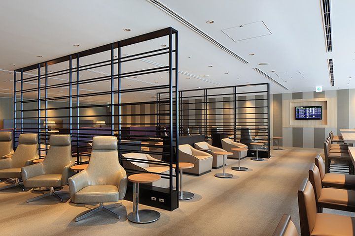 JAL「サクララウンジ(国際線)」のビジネスコーナー