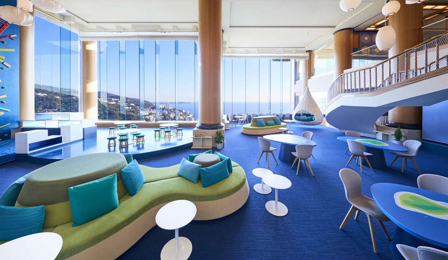 「リゾナーレ熱海」ラウンジ全景