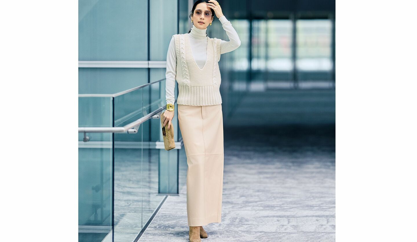 リヴィアナ コンティのスカートを着用したモデルのAtsukoさん