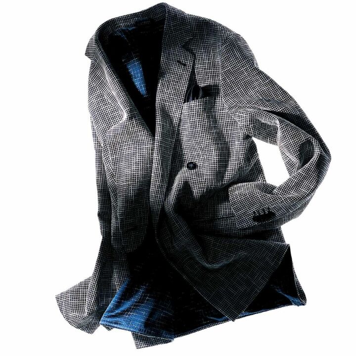 ジョルジオ アルマーニのファッションまとめ｜人気のネイビースーツをはじめ、おすすめのセットアップスーツやジャケット、オーダーまでをまとめて紹介