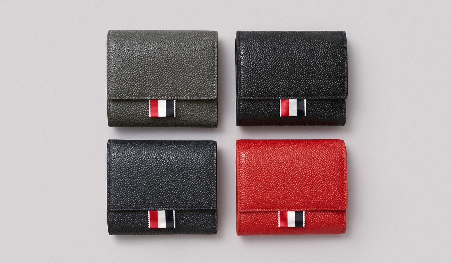 「トム ブラウン」の日本限定デザインの財布