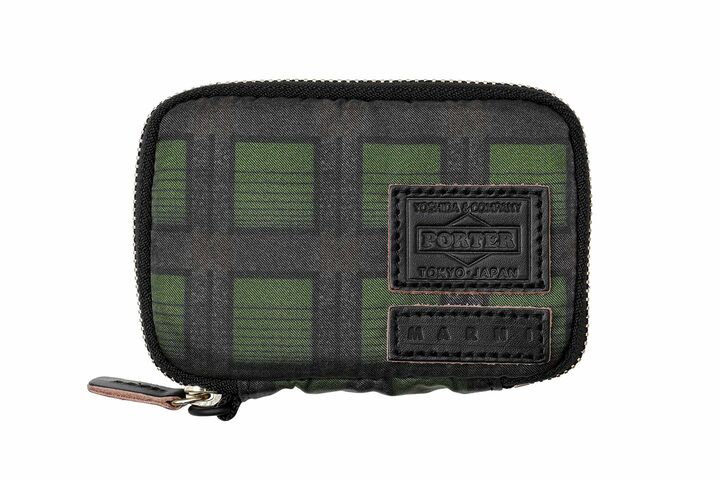 クレジットカードや名刺がぴったり収まる、コンパクトウォレット。「COIN CASE」¥16,000【縦8×横12×マチ2cm】