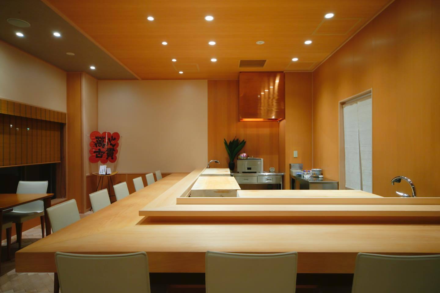 2017年3月より、「料理旅館 金沢茶屋」にて再開