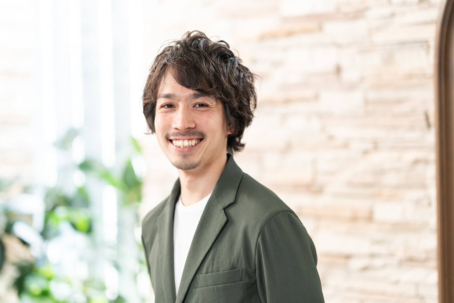 MINX 銀座店の店長・小澤晋規さん。4月に二人目のお子さんが誕生!「3歳と0歳、毎日が賑やかで楽しいです」