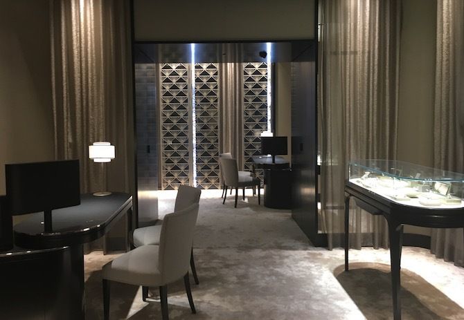 Van Cleef & Arpels(ヴァン クリーフ&アーペル)、銀座シックス店の内観
