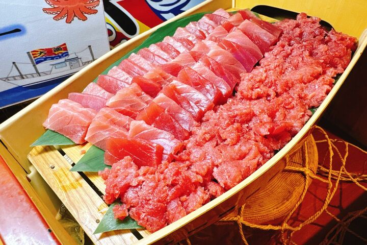 朝食ビュッフェの鮪
