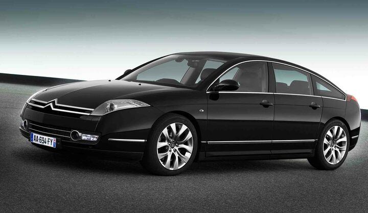 ベローニ氏が近年、とても感銘を受けたのが、シトロエンで溢れる才能を大いに発揮した、デザイナーのジャン・ピエール・プルエの作品。初代「C４」（2004〜2010年）、「C６」（2005〜2012年・写真）などを手がけた。©CITROEN