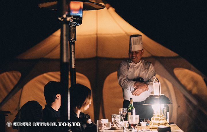シェフが手がけた料理を星空の下でいただけます