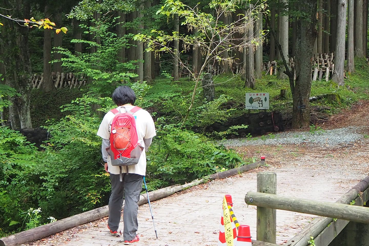 今回のガイドは、荻野英明さん。