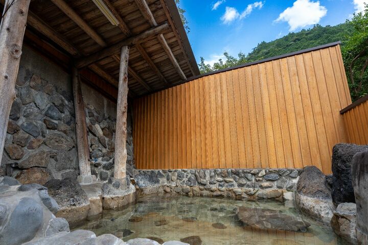 貸切露天風呂「美肌の湯」