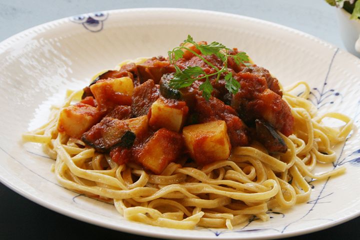 地中海野菜入りトマトソースの生パスタ(スープ付)単品 ¥1,200