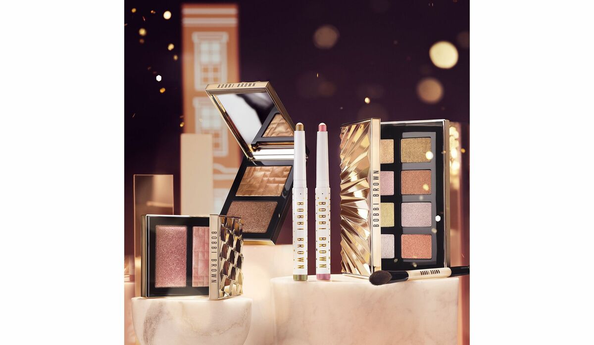 新品 ボビイブラウン 限定パーティコレクション コフレ ブラシ7本セット 新品 ボビイブラウン 限定パーティコレクション コフレ ブラシ7