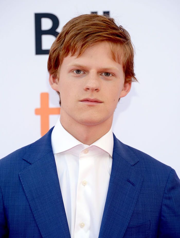 子羊のラック、レンズ豆とジャック・バイ・ザ・ヘッジソース添え レシピ