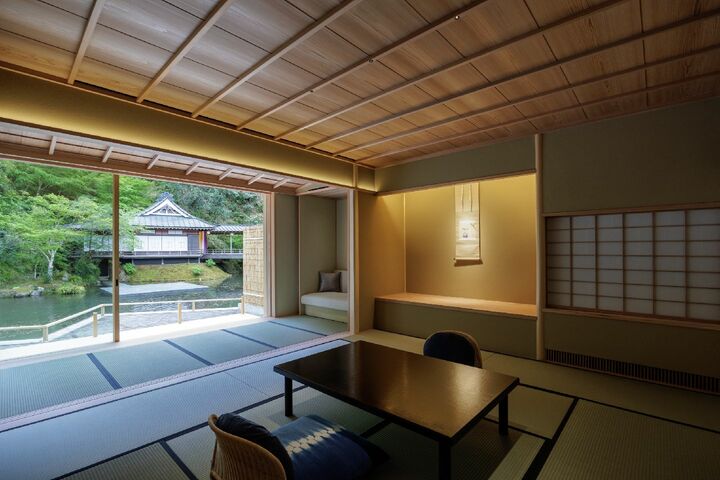 客室「胡蝶」