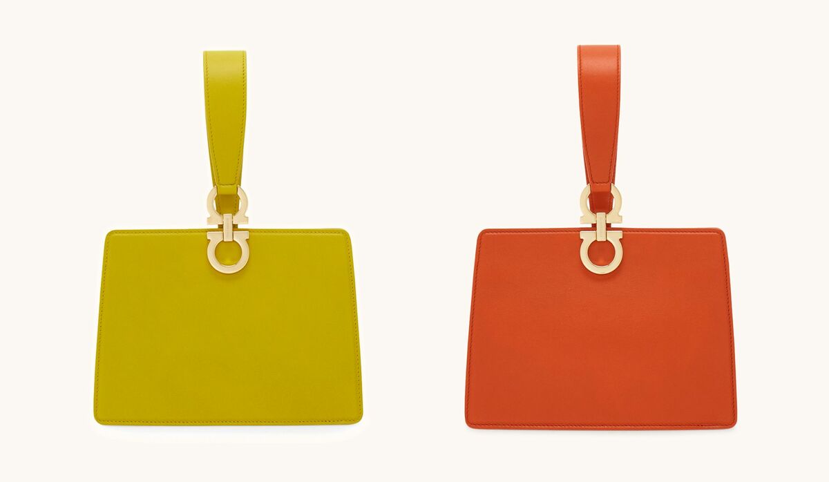 フェラガモ】最旬カラフルバッグ2選｜“ダブル ガンチーニ”が煌めく