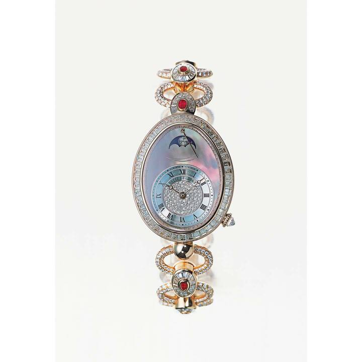 時計『クイーン・オブ・ネイプルズ ジュエリーウォッチ 8909』〔ケース:ローズゴールド×ダイヤモンド ケースサイズ:縦38.5×横30.45mm ブレスレット:ローズゴールド×ルビー×ダイヤモンド 自動巻〕¥25,350,000(ブレゲ ブティック銀座)