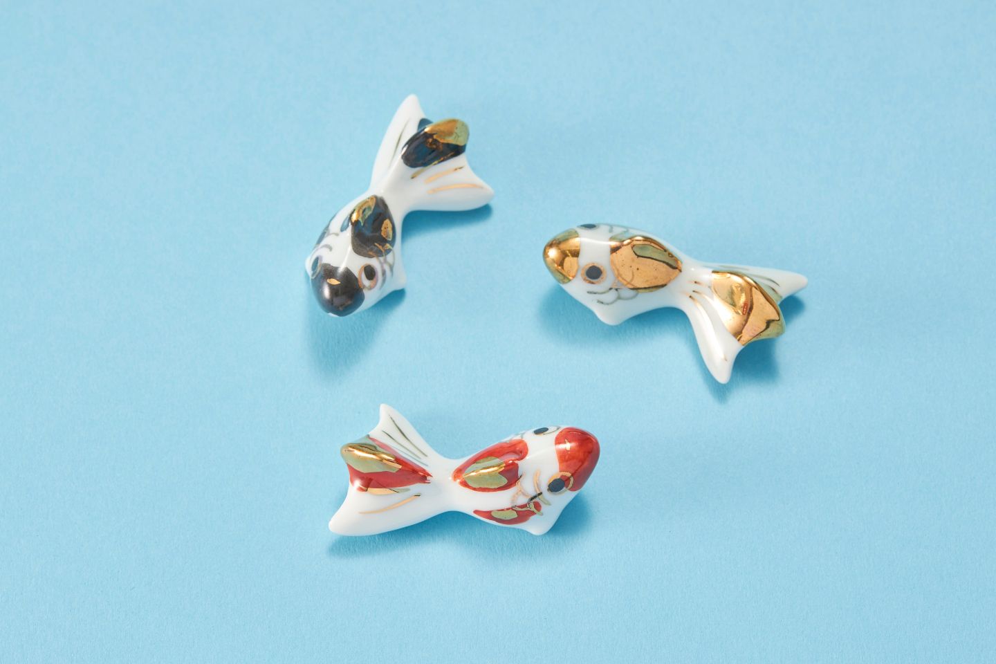【日本橋 箸長(コレド室町 3 2F)】「京焼 金魚箸置き」¥756円(税込)