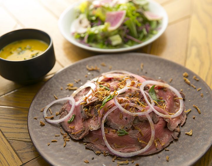 ローストビーフスモーブロー(ランチ、ディナーメニュー)