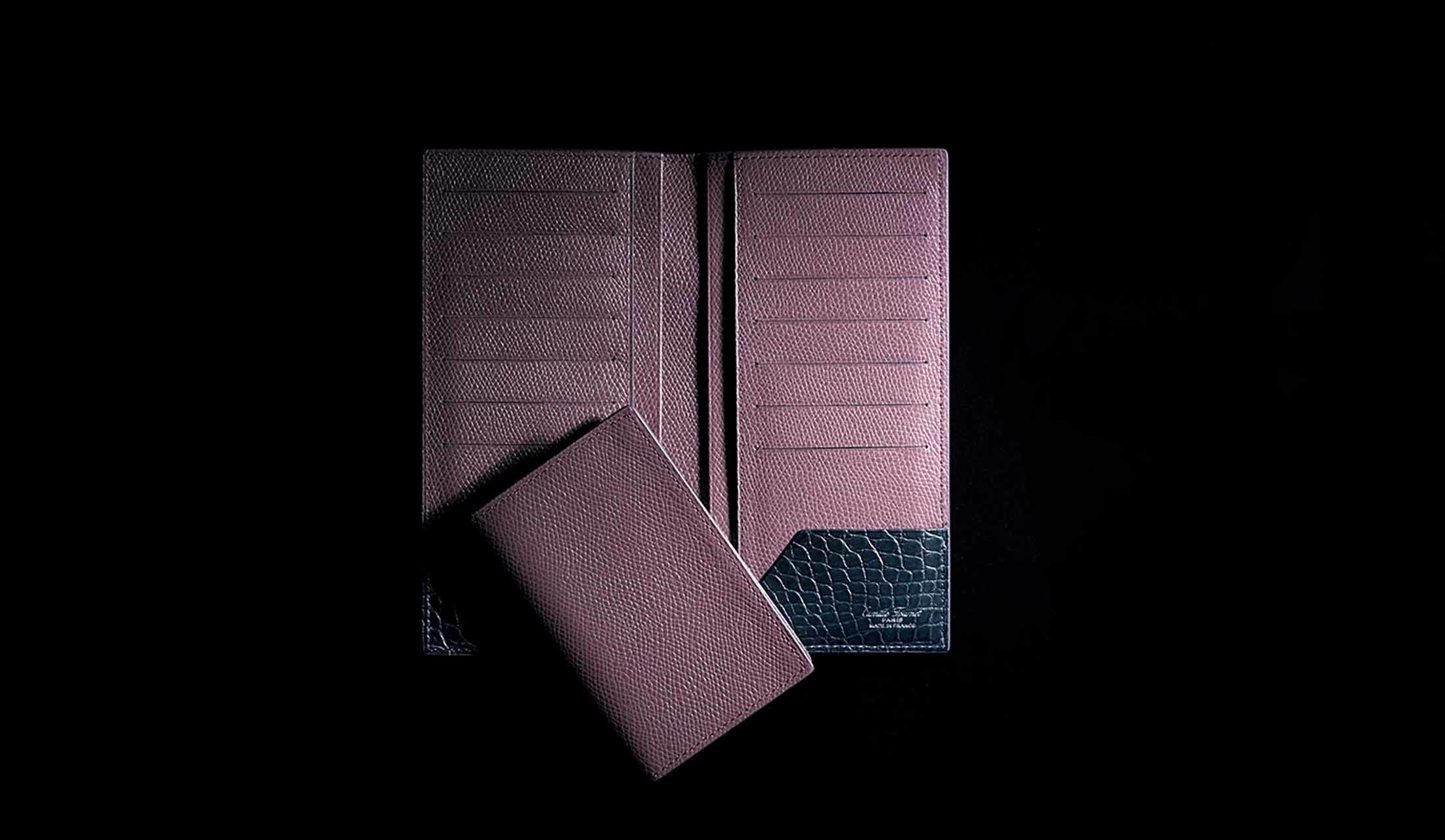 ウォレット・カードケース ¥70,000(カミーユ・フォルネ ジャポン
