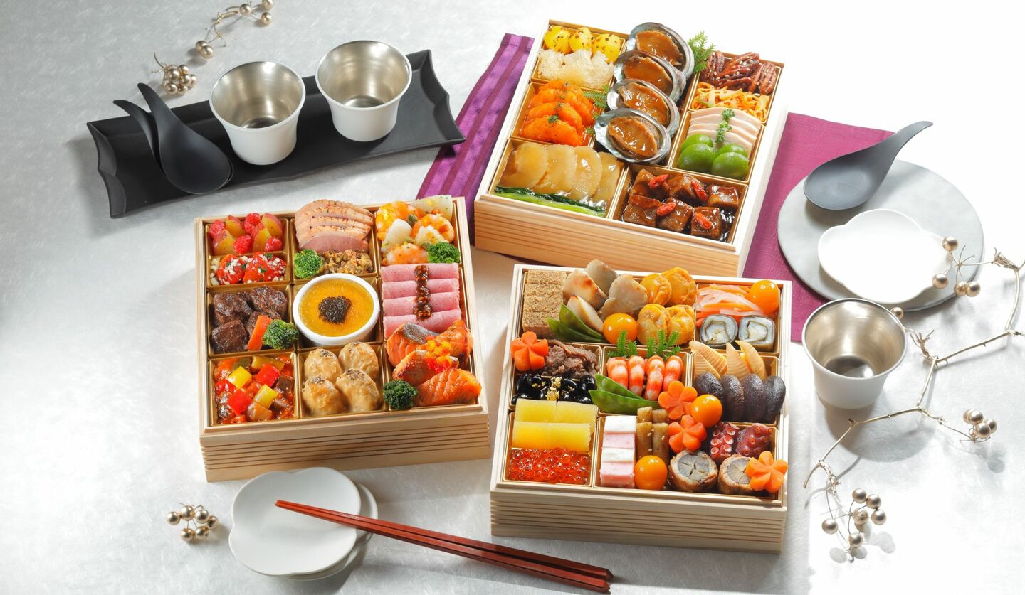 「〈西の三名人〉監修 和・洋・中華風三段 饗宴おせち」