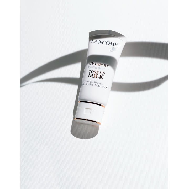 UV エクスペール トーン アップ 30ml ￥5,800（ランコム）　[Precious2018年5月号184ページ] 　