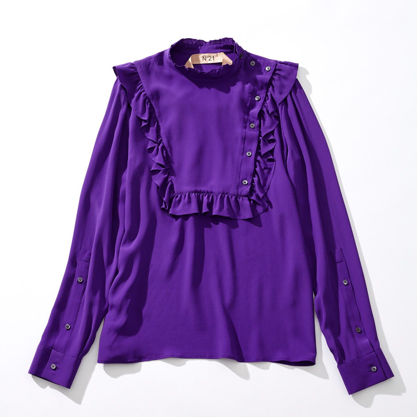 ブラウス¥79,000(税抜)