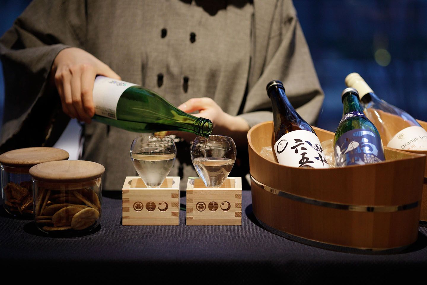 お酒がおいしく飲める「SAKEラウンジ」