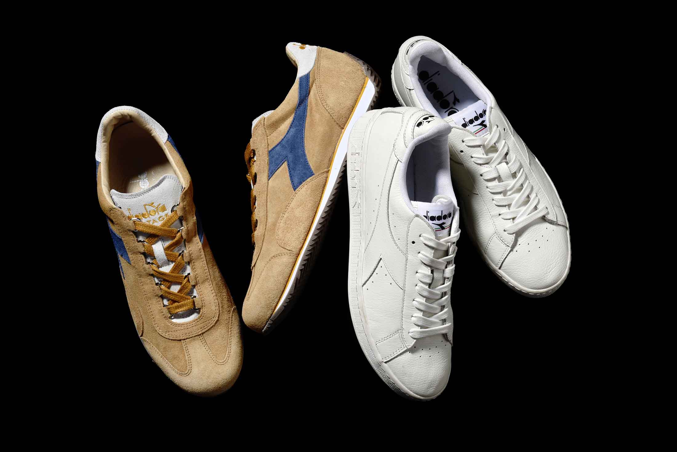 左からequipe kidskin ¥25,000(ディーエムアール〈ディアドラ ヘリテージ〉)・game l low ¥12,000(ディーエムアール〈ディアドラ〉)