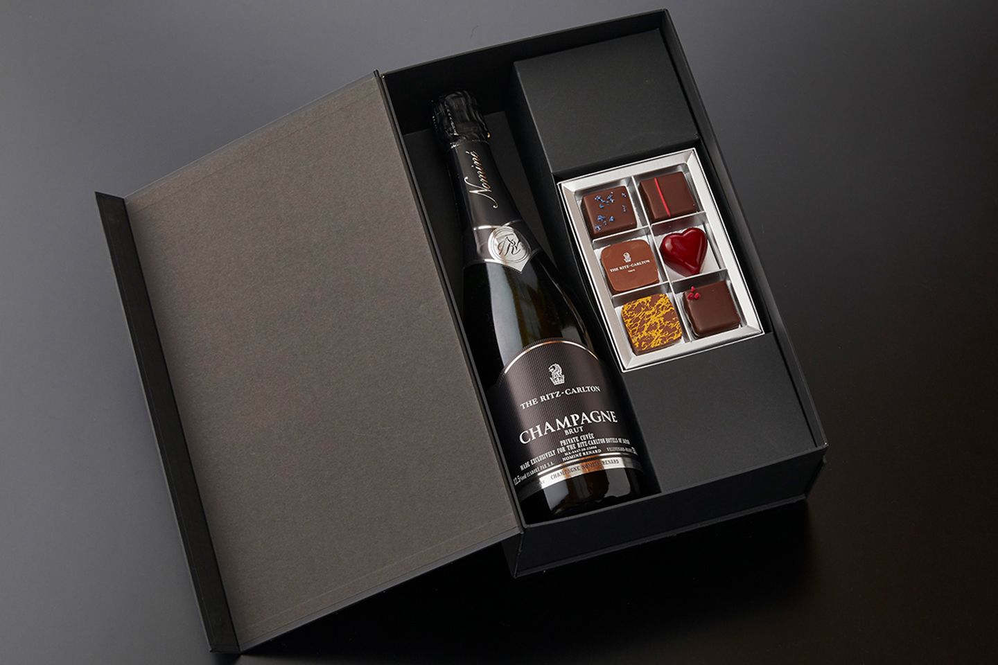 販売場所:ザ・リッツ・カールトン カフェ&デリ 1階 ¥13,500(税抜)