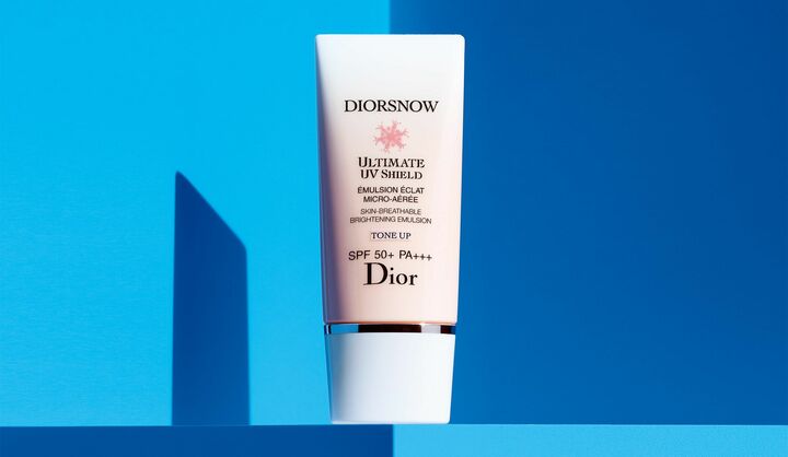 パルファン・クリスチャン・ディオール スノー UVシールド トーンアップ 50+ SPF50+・PA+++ 30ml ¥6,930