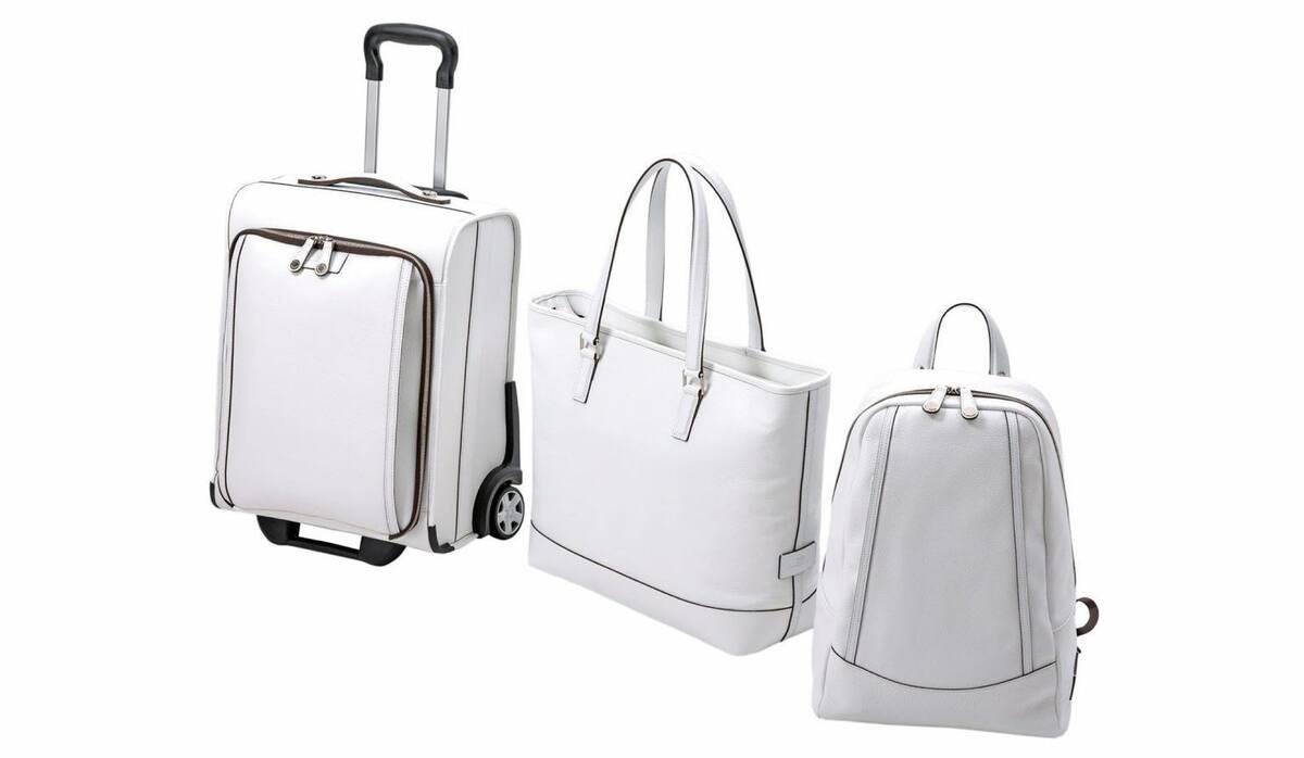 極美品！CREEZAN JETTER BUM BAG ホワイト　シボレザー 極美品！CREEZAN JETTER BUM BAG ホワイト シボレザーの通販はau PAY
