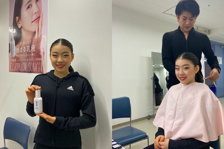 羽生選手がCMに出演中の雪肌精を手に笑顔を見せる紀平選手。
