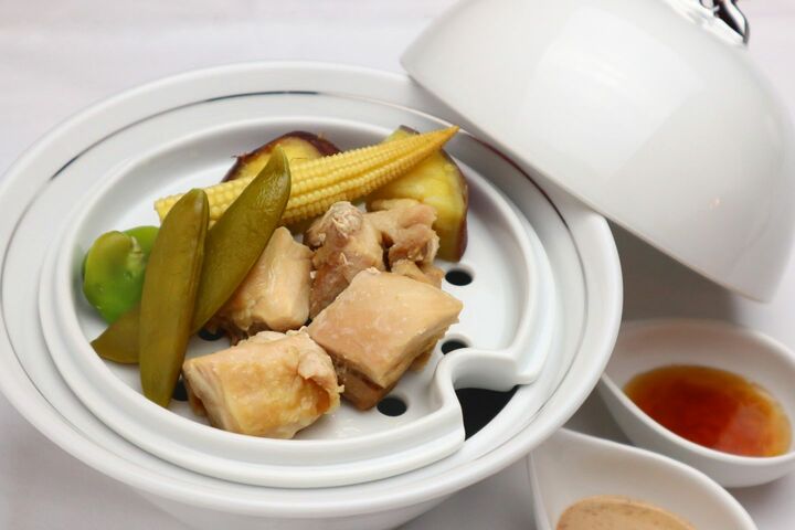 わいた温泉郷名物「鶏の地獄蒸し」をアレンジ