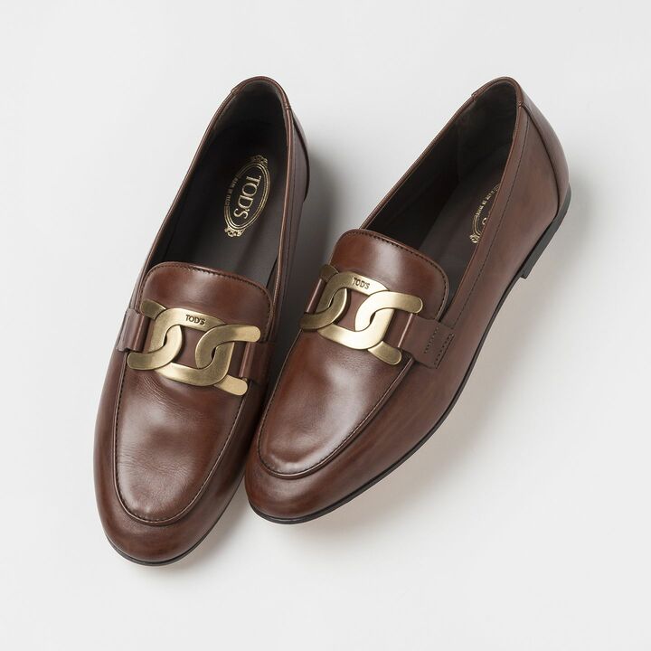 靴 ［ソール0.5cm］¥90,000（トッズ・ジャパン）