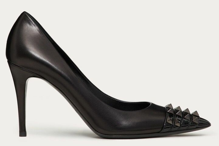 ポップアップ「ヴァレンティノ ガラヴァーニ ハイライト」の新作パンプス