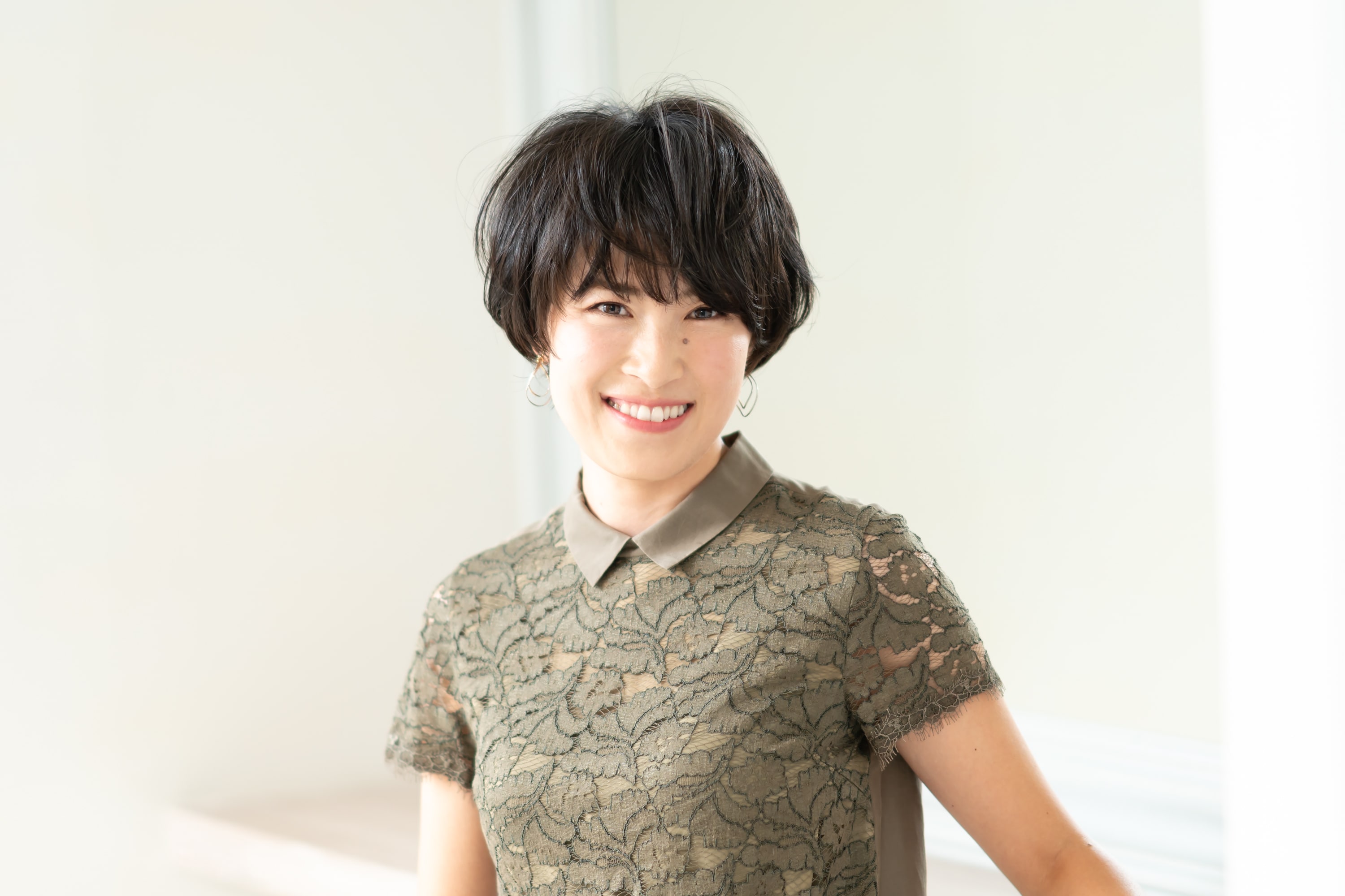 ■レイヤーをトップに入れた丸みのあるシルエット