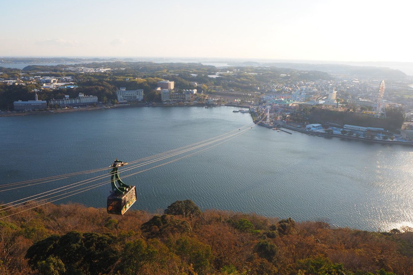 浜名湖ロープウェイ展望台からの光景。冬の日没は早いので、のんびりはほどほどで!