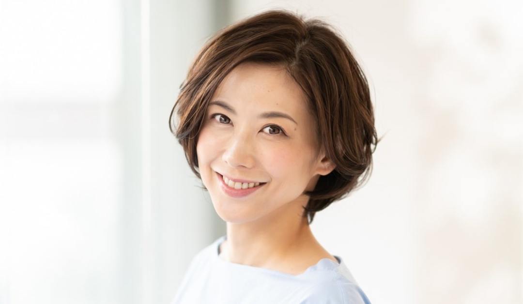 たるんだあごのラインが引き締まる 襟足を絞った 菱形ショートボブ で小顔美人に Precious Jp プレシャス