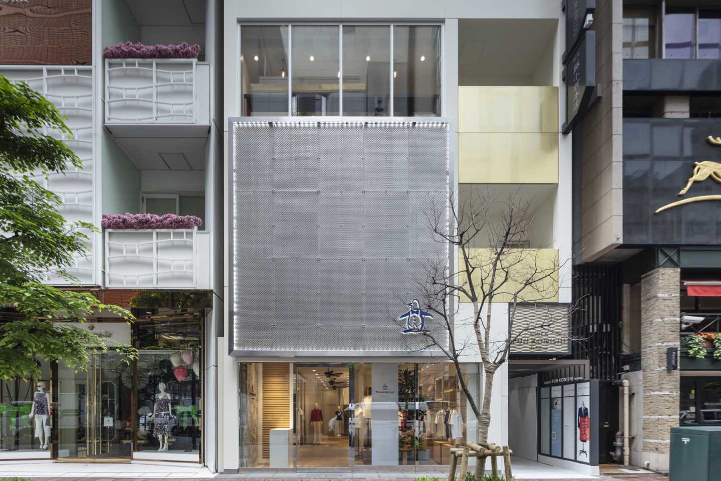 「マンシングウェア クラブハウス 銀座」の外観