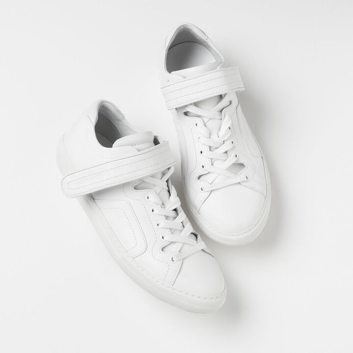 靴［ソール2.8cm］¥54,000 （ピエール アルディ 東京）