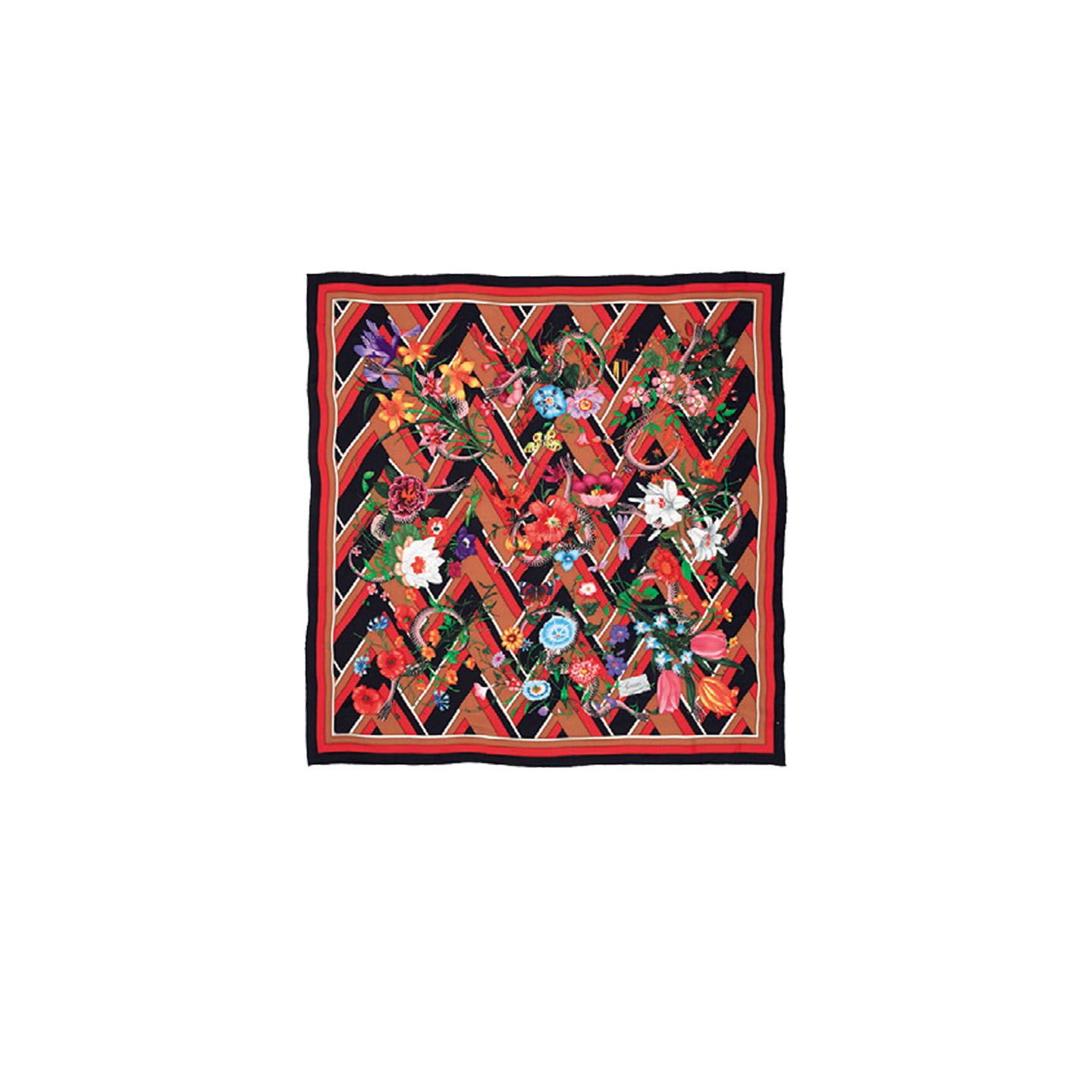 【縦90×横90cm】¥58,000(グッチ ジャパン)