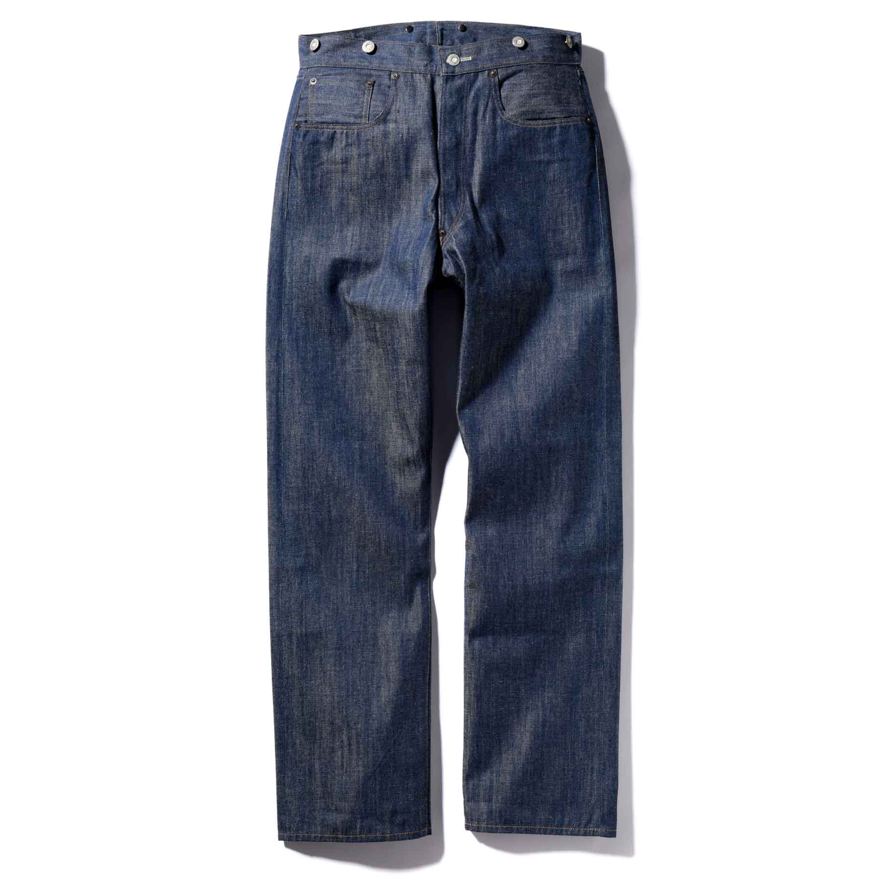 パンツ¥30,000(リーバイ・ストラウス ジャパン〈リーバイス® ビンテージ クロージング〉)
