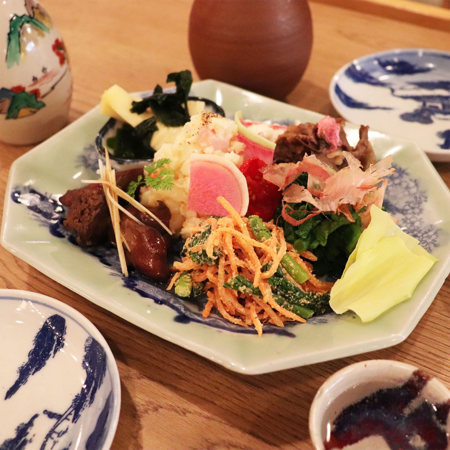 一角(イッカク)の「おばんざい」