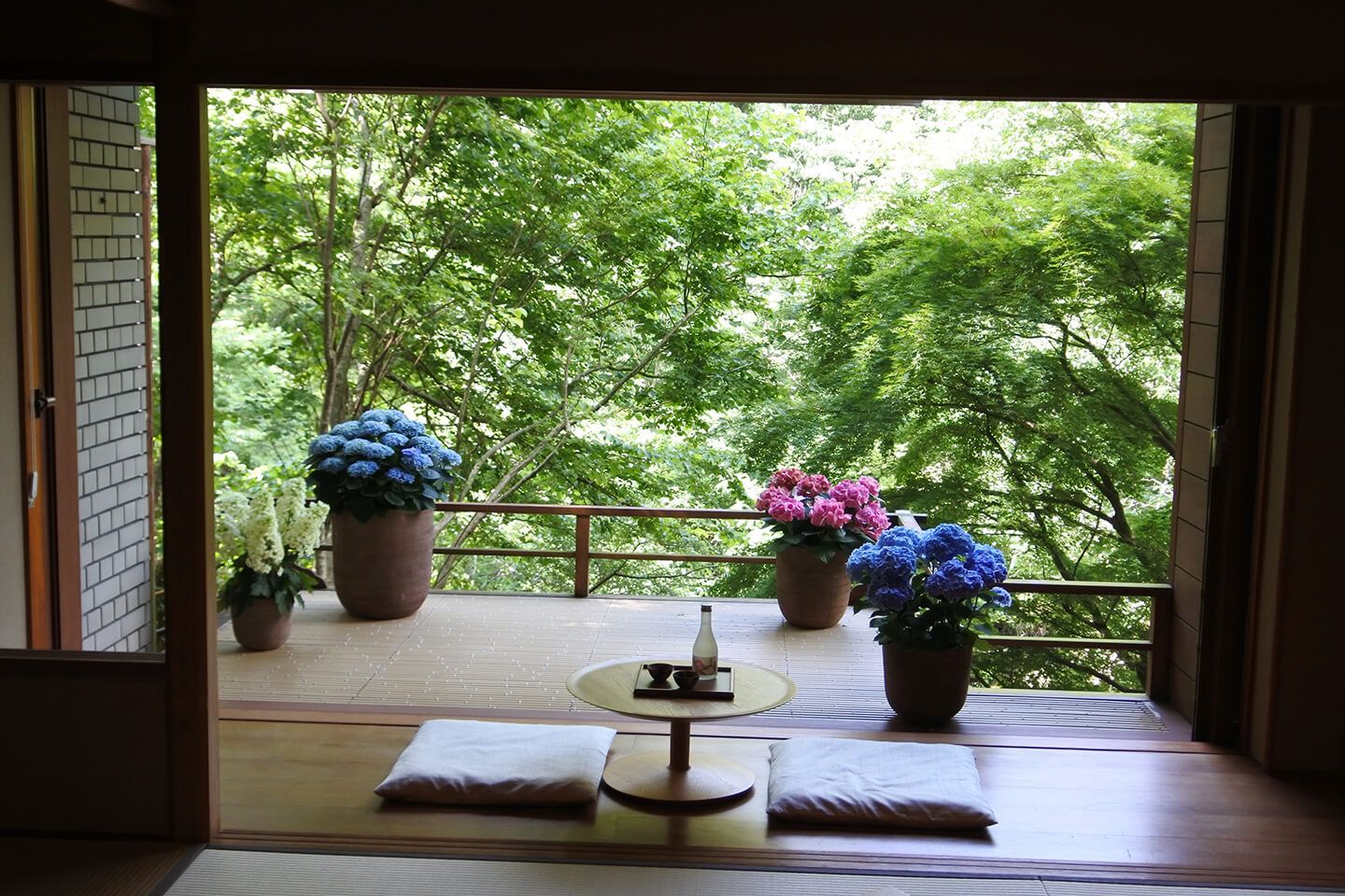 「せせらぎ縁台付き和室」