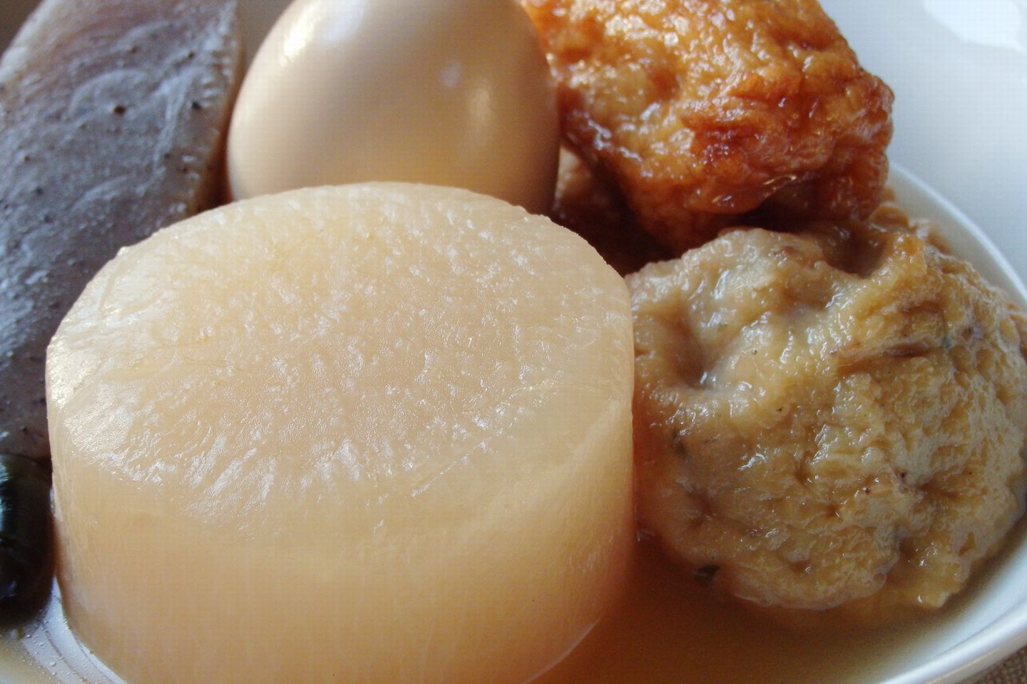 一口で食べきれない具材の食べ方は?