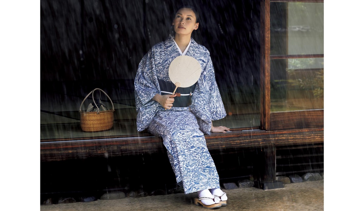 白地に藍色　綿麻浴衣 白地に藍色 綿麻浴衣 白地に藍色 綿麻浴衣 2040-y2024-