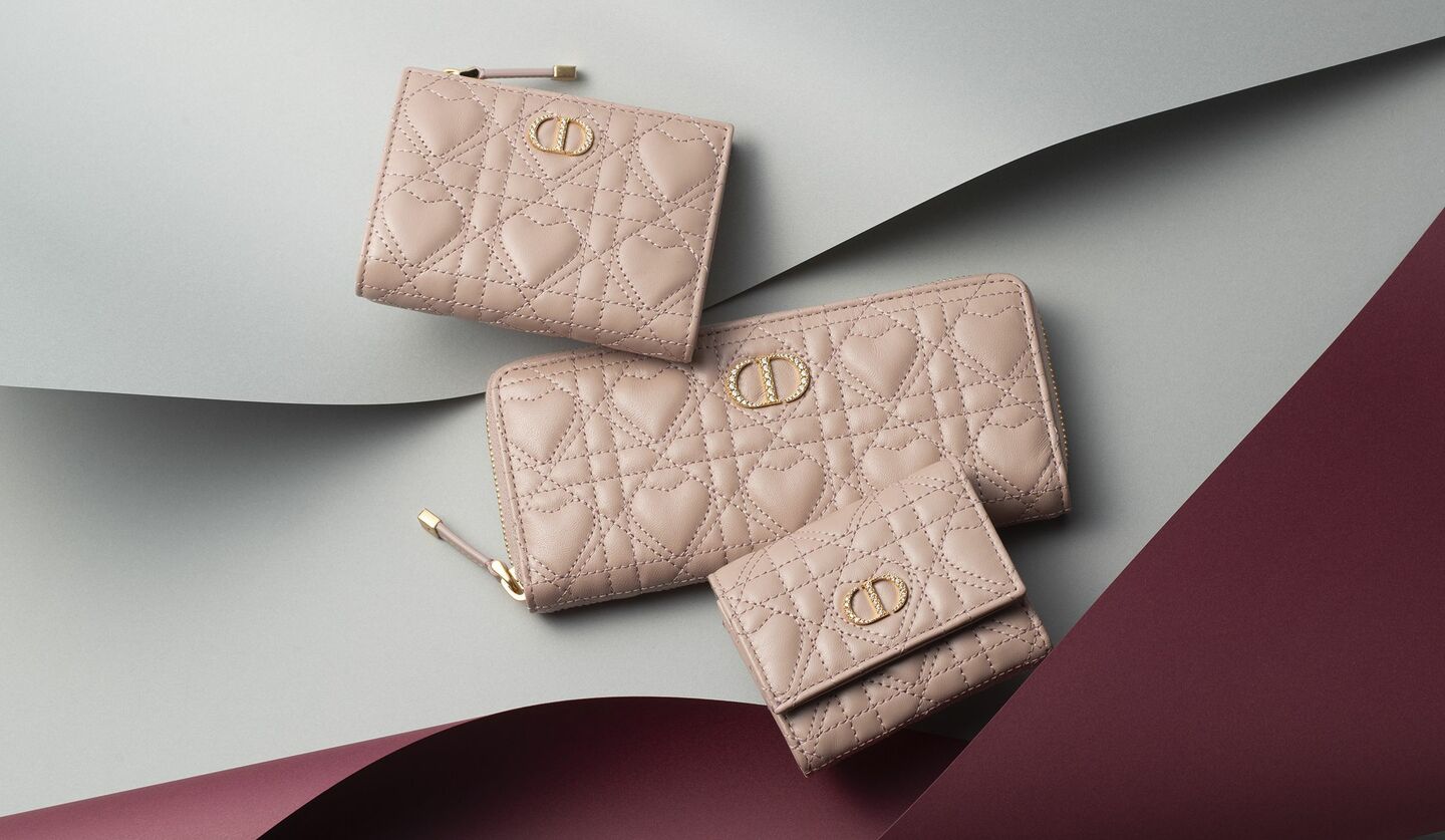 ディオールの財布『「ディオール カロ」‘Hibiscus’ウォレット』『「ディオール カロ」‘Dahlia’ウォレット』『「ディオール カロ」‘Voyageur’ウォレット』