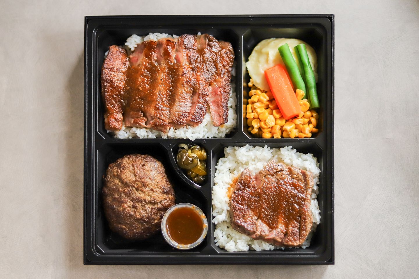 肉好きが泣いて喜ぶこのビジュアル!